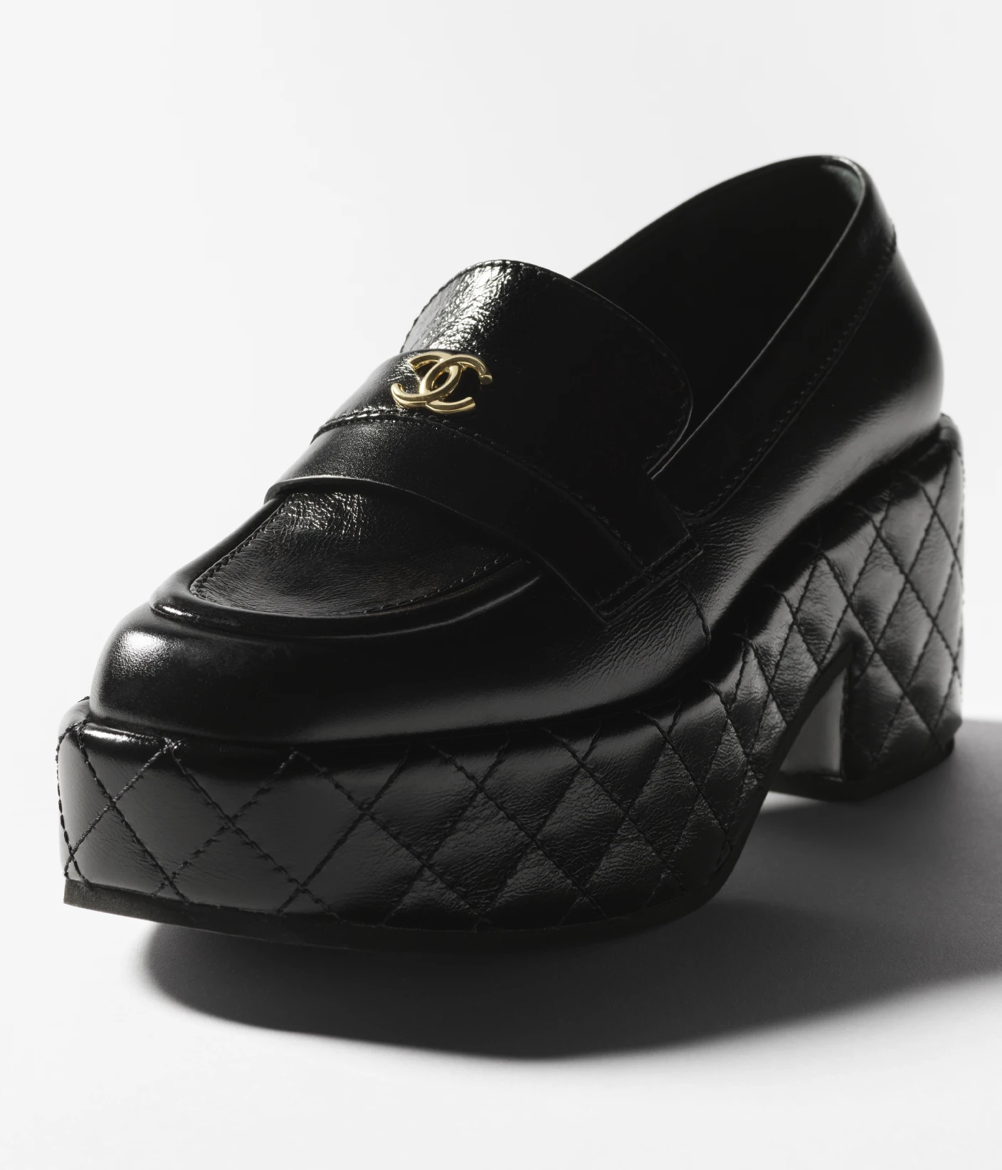 Chanel 2024/25 Métiers d’art Moccasins - Image 2
